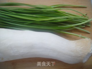 素食主义--韭菜炒杏鲍菇的做法步骤：1