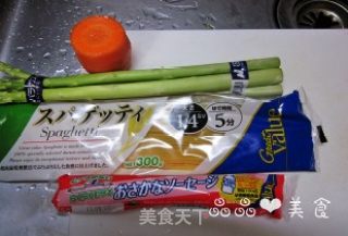 【一个人的营养面】——芦笋意面的做法步骤：1