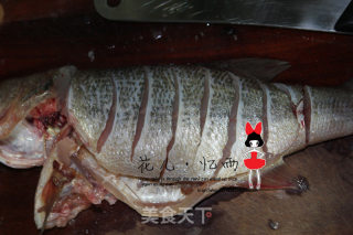 清香鲈鱼豆腐的做法步骤：2