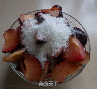 黑布林果酱的做法步骤：1