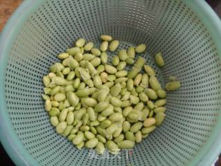 香菇毛豆焖仔鸡的做法步骤：4