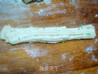 葱花油卷的做法步骤：11