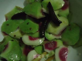 酸辣萝卜皮的做法步骤：3