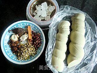 馋嘴小吃---五香干的做法步骤：1