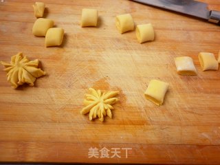 富贵菊花图——面食入画的做法步骤：11