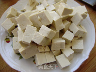 家常菜----西红柿鸡蛋炒豆腐的做法步骤：1
