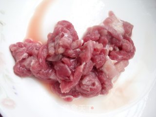 榨菜炒肉丝的做法步骤：1