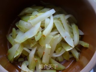 榨菜炒肉丝的做法步骤：2