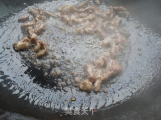 榨菜炒肉丝的做法步骤：3