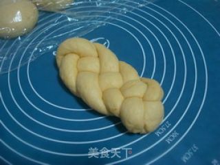 【南瓜的花样年华】南瓜编花面包的做法步骤：7
