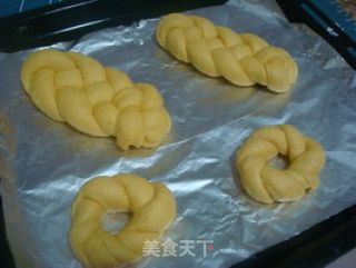 【南瓜的花样年华】南瓜编花面包的做法步骤：8