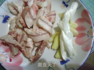猪肉焖豆角的做法步骤：3