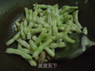 猪肉焖豆角的做法步骤：6