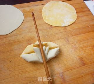 厨房可采莲——莲花馒头的做法步骤：9