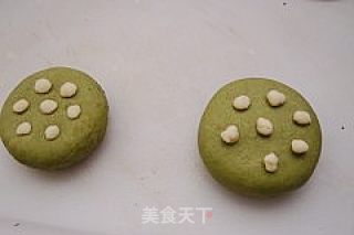莲子豆沙包的做法步骤：8