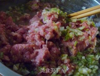 【方便制作的花样饼大全】牛肉芹菜月牙馅饼的做法步骤：7
