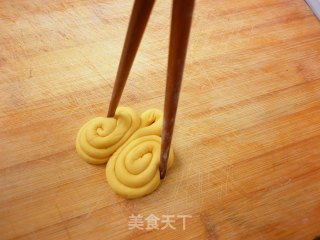 南瓜蝴蝶卷的做法步骤：6