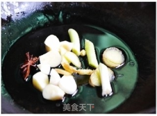 红烧鸡翅的做法步骤：4