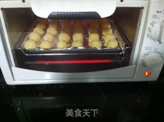 黄金椰丝球的做法步骤：10