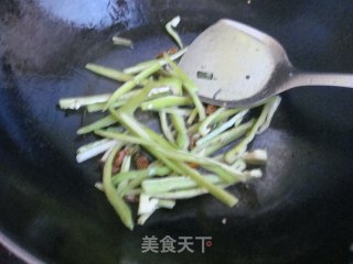 辣炒萝卜丝的做法步骤：3