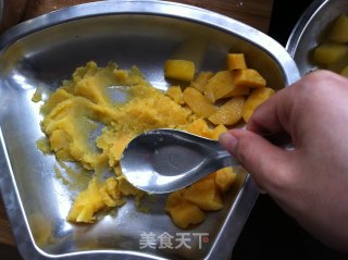红薯玫瑰馒头的做法步骤：2