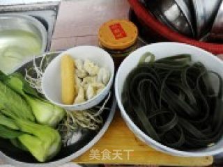 山寨——酸辣薯粉的做法步骤：1