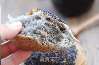 【黑芝麻餐包】的做法步骤：11