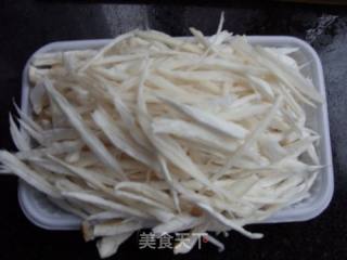 嫩芹鲍菇炒里脊的做法步骤：5