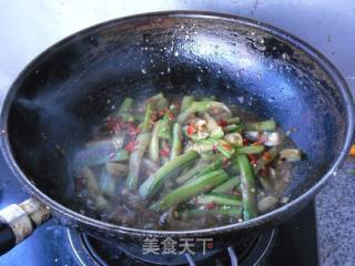 【剁椒煸炒蛇瓜条】的做法步骤：8
