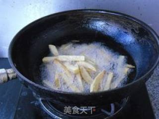 【双椒煸薯条】的做法步骤：5