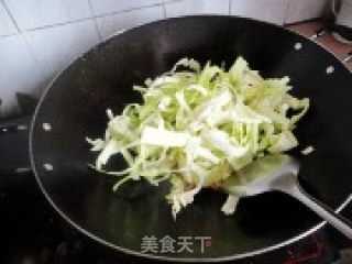 猪肉炒包菜的做法步骤：4