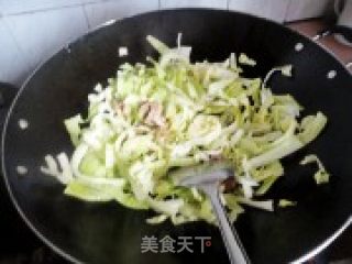 猪肉炒包菜的做法步骤：5