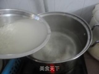 咸猪骨菜干粥的做法步骤：3