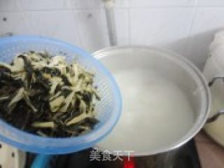 咸猪骨菜干粥的做法步骤：5