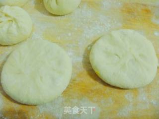 【简单制作的花样饼大全】牛肉玉米发面馅饼的做法步骤：11
