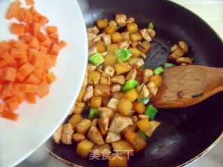 多吃点粗粮让健康加分---南瓜鸡丁玉米饭的做法步骤：8
