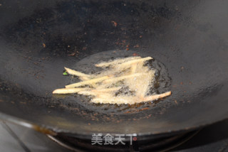 潮汕咸菜炒墨斗须的做法步骤：5