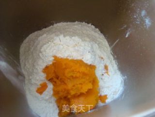 【南瓜的花样年华】南瓜小礼帽的做法步骤：1