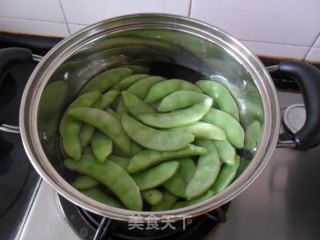 蒜蓉辣酱炒扁豆的做法步骤：2
