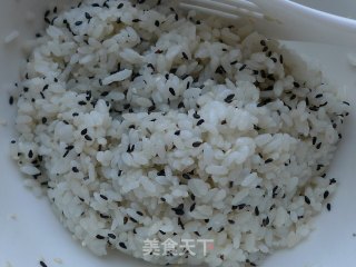 【花样寿司】----韩式寿司的做法步骤：1