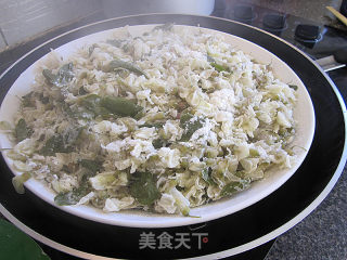 蒸槐花的做法步骤：6
