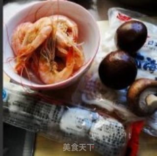 盐焗虾--海鲜乌冬汤面的做法步骤：1