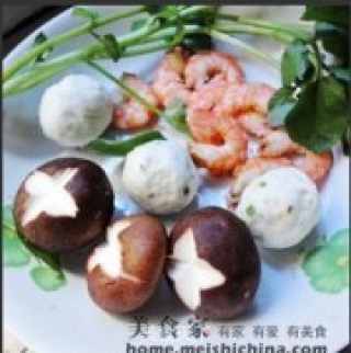 盐焗虾--海鲜乌冬汤面的做法步骤：2