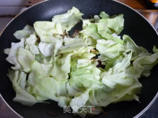 【酱爆手撕包菜】的做法步骤：5