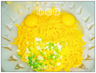 南瓜鸡蛋饼的做法步骤：2