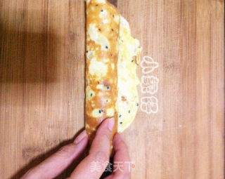 酥脆蛋卷儿的做法步骤：10