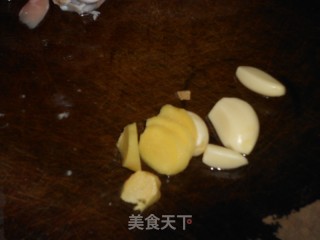 酱油鸡腿的做法步骤：2