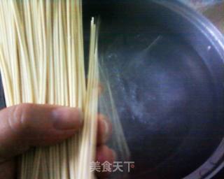 酸辣牛肉面的做法步骤：8