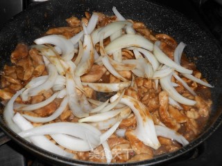 洋葱炒鸡肉的做法步骤：6
