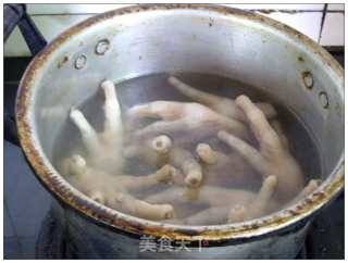 微波炉叮美味鸡脚的做法步骤：2